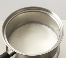 失敗しないプリン作り②　牛乳を温めすぎると起こる失敗